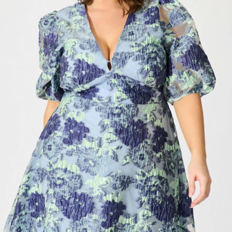 Opulence_Midi_Dress_In_Blue_-_Floral_Organza_Jacquard_9_www.daltik.com