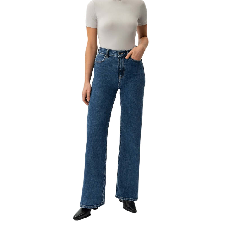 Relaxed_ComfortDenim-_Jeans_2_www.daltik.com