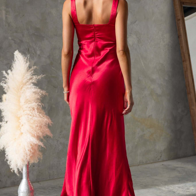 Fuego Maxi | Dress, available at: https://www.daltik.com/